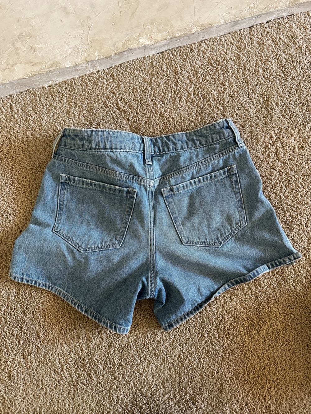 Hollister Light Wash Denim Shorts - Picture 3 of 3
